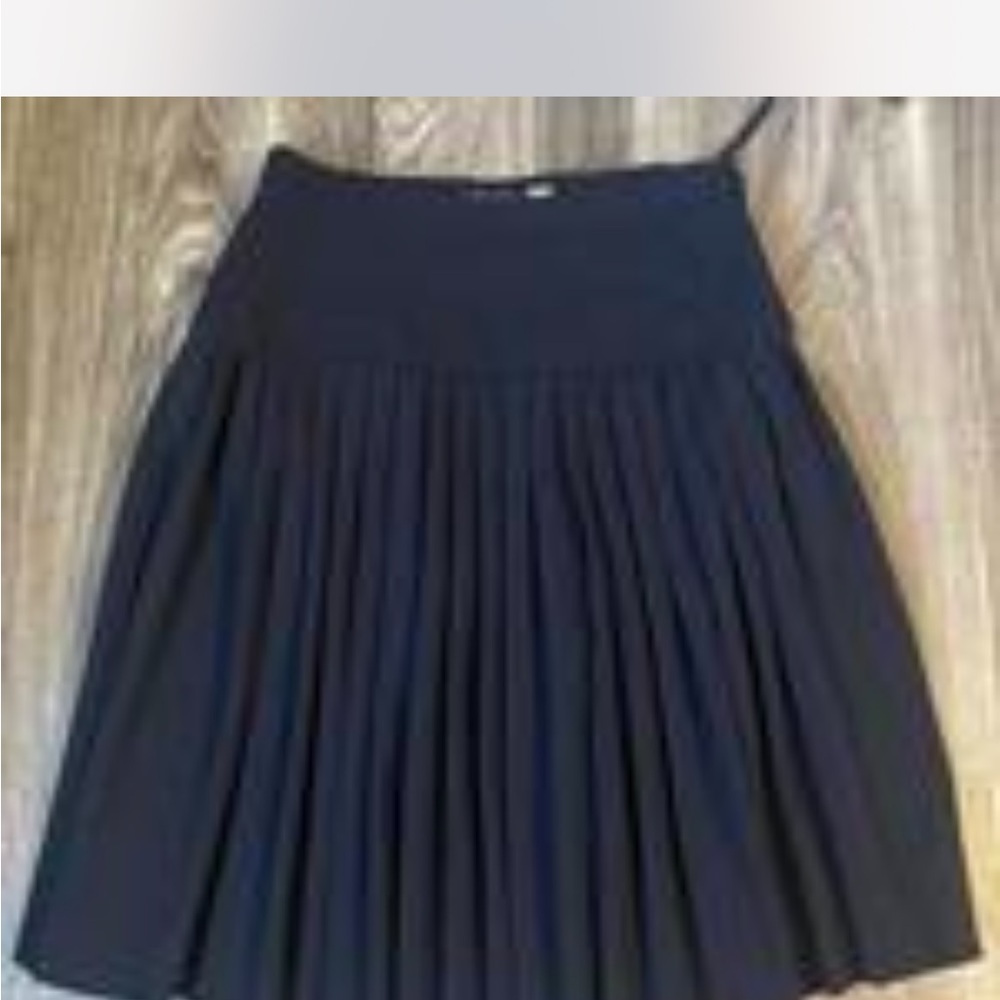 Elegant Navy Pleated Skirt - Picture 8 of 8